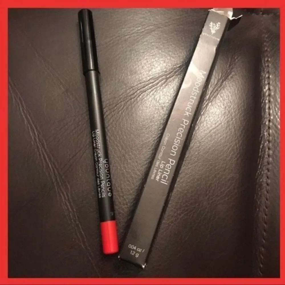*30off3* NIB Younique Moodstruck Precision lip liner​